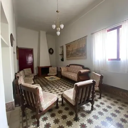 La Casa Del Medico Dalias